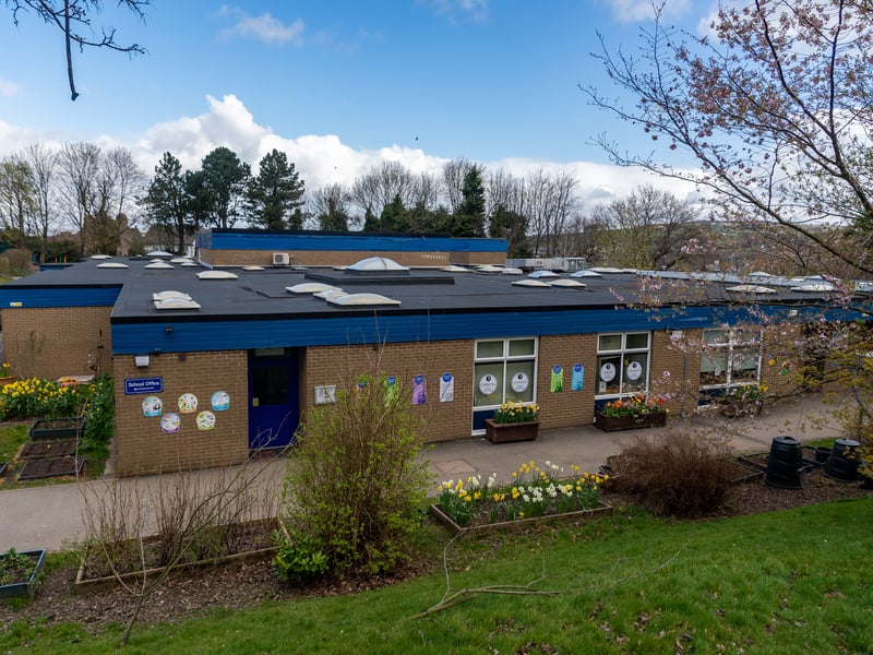 Tranmere Park Primary School, located on Ridge Close, Guiseley, has 84% of pupils meeting the expected standard.