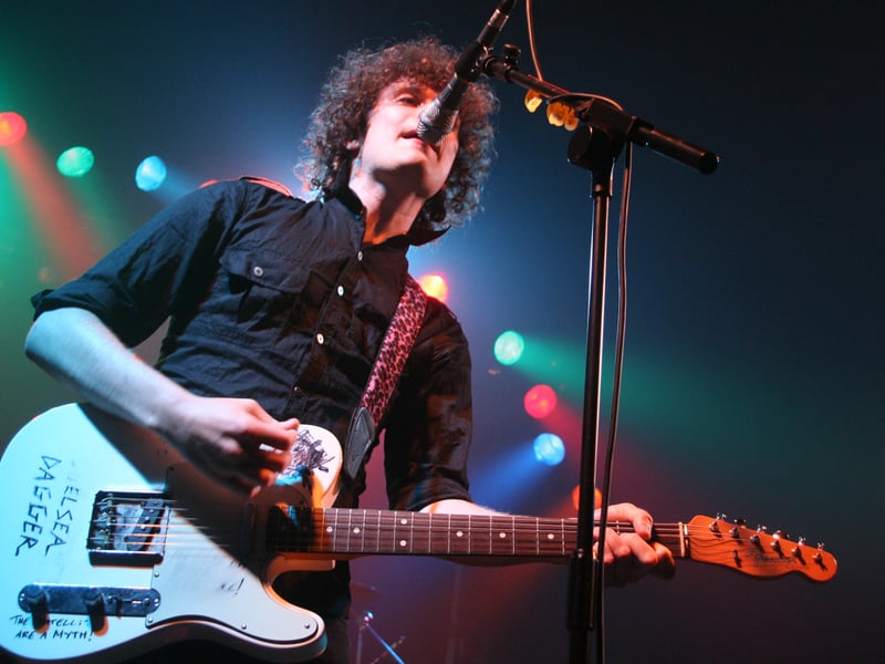With tunes like Chelsea Dagger that instantly turn a field into a massive singalong, The Fratellis bring fun and flair to any stage. They’d be a strong crowd-pleaser in the summer sun.