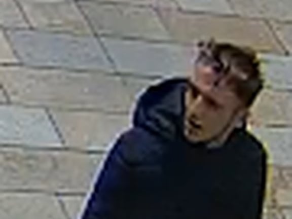Photo LD8139 refers to the theft of a pedal cycle in Leeds city centre