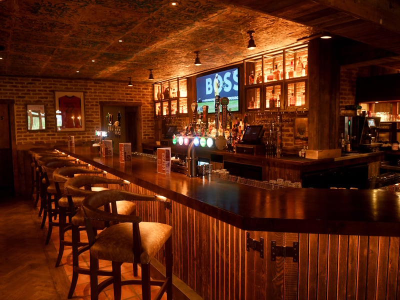 The venue also has a bar, which serves all the classics as well as frozen drinks, spiritz, milkshakes and more.