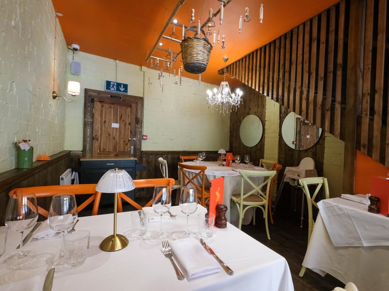 Borgo Antica Osteria, located on on Oakbrook Road, Sheffield is the newest addition to a portfolio of success for the Italian business duo Giacinto Di-Mola and Vito Vernia. Launched in June, Borgo gives diners an opportunity to enjoy steaks, fish, pasta, pizza, and even Sunday roasts with an Italian spin.