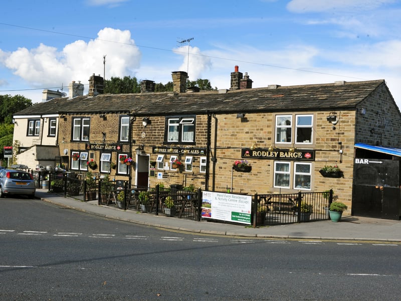 You could start or end a lovely walk at the Rodley Barge, a charming pub with an attractive balcony along the canal. There's plenty to take in here, with relaxing views of the water either before or after a casual stroll.