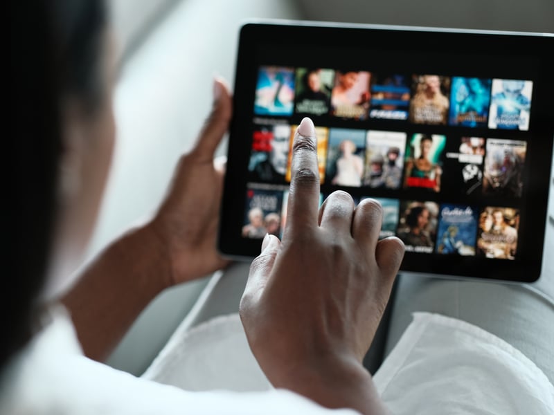 If your kids are being especially cheeky you might have heard them use this popular bit of 2024 internet slang. It basically means a relationship that is in free fall but the couple pull the wool over their eyes and ignore the fact - like Shiv and Tom in Succession. 