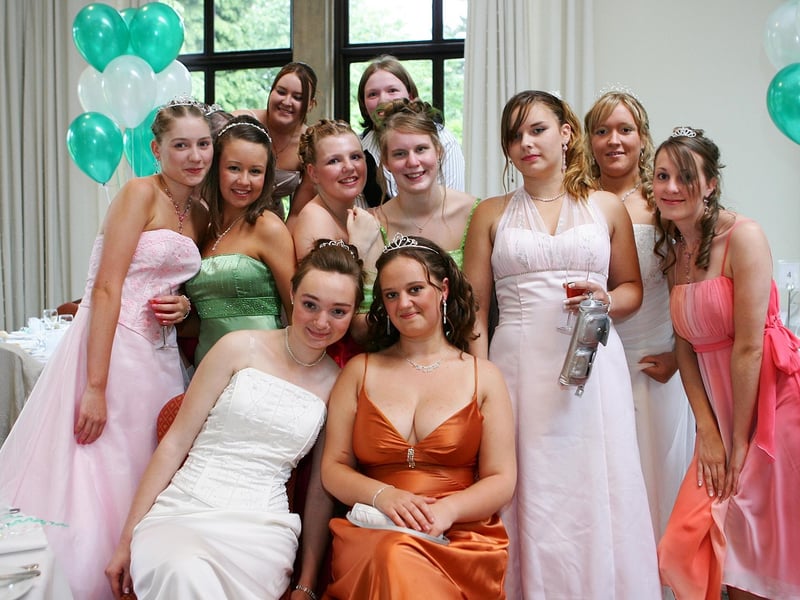 Plenty of faces for you to recognise in this 2007 photo.
