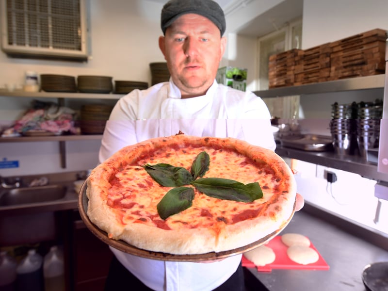 Leeds based Wood Fire Dine, which is located on Commercial Street in Rothwell has a 4.9* rating from 448 reviews. OpenTable says: “An artisan pizzeria based in Yorkshire with bar area Vespers. Owned by award winning Chef Mark Baber Pizza chef of the year 2019 & Finalist for 2021.”