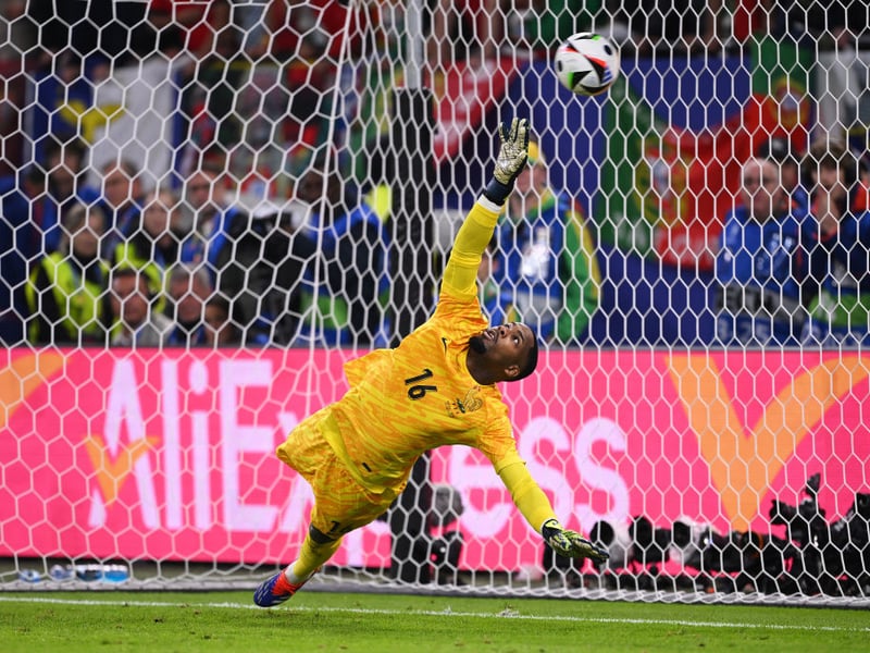 With four cleans and 16 saves, the French goalkeeper is in line to win the Golden Glove.