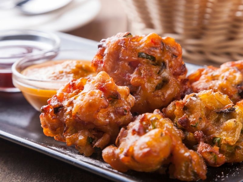 Pop over to the Indian Street Food stall for £6 vegetable or haggis pakora, or £7 chicken pakora. If that's not enough to sate your hunder, what about a butter chicken curry rice bowl for £11.