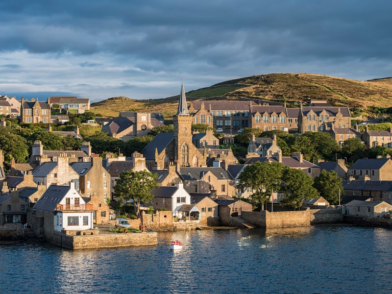 Located in Scotland, Stromness charges an average price of £11.90 for fish and chips, with an average salary at 1.59%. (Photo: Nikokvfrmoto - stock.adobe.com)