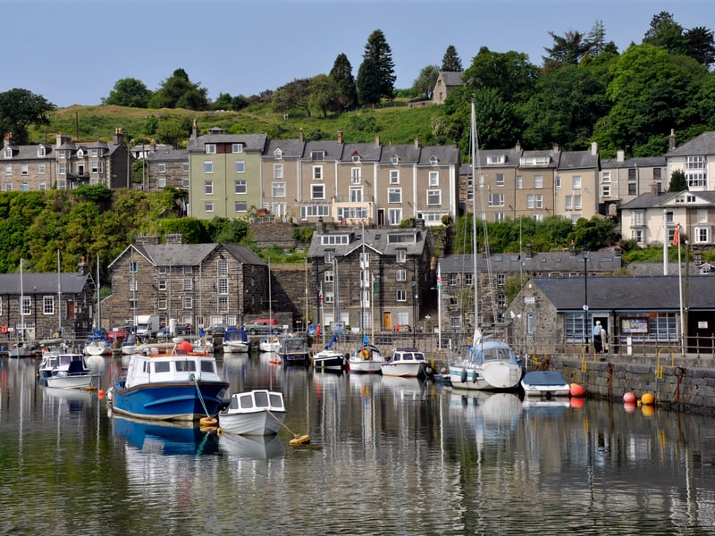 Finally, last on the list is Welsh coastal town, Porthmadog which charges an average price of £10.84 for fish and chips, with an average salary at 1.52%. (Photo: Adobe Stock)