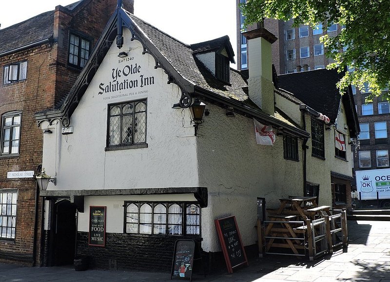Nottingham based pub, Ye Olde Salutation Inn was formerly an alehouse, reportedly built in 1240, with a rich history. Previous landlords have claimed to have had encounters with ghosts in the pub, which is why it is visited as part of the Original Nottingham Ghost Walk. But if you’re visiting for a bite to eat, they serve a selection of dishes from British classics to Indian curries.
