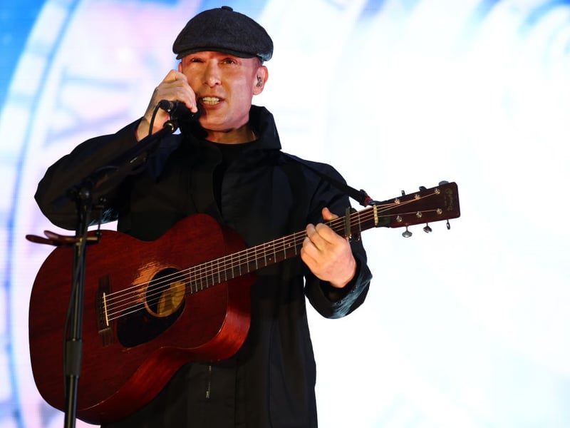 Gerry Cinnamon delighted the audience with a cover of Billy Connolly's I Wish I Was In Glasgow.