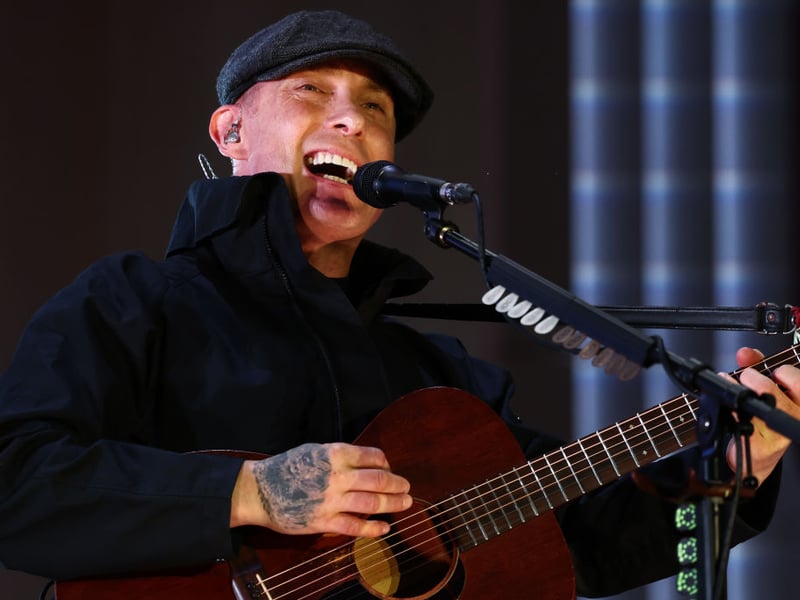 Gerry Cinnamon opened his TRNSMT set with Lullaby and closed with War TV.
