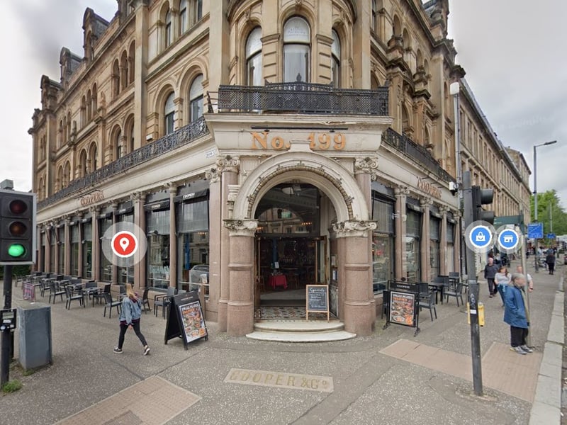 Coopers’ impressive chandeliers and high ceilings add a touch of class to the vibrant pub. You'll find plenty of amazing pubs like it on Great Western Road.