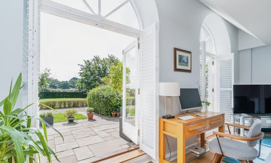 This property comes with two bedrooms, a toilet, an en-suite and a gorgeous living room with parking and a garage. 