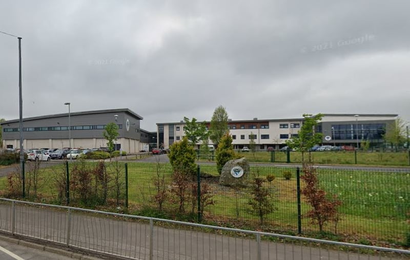 This is a secondary school in the town of Bishopbriggs, East Dunbartonshire.
In the 2023/24 school year, 71% of its students attained five or more Highers.