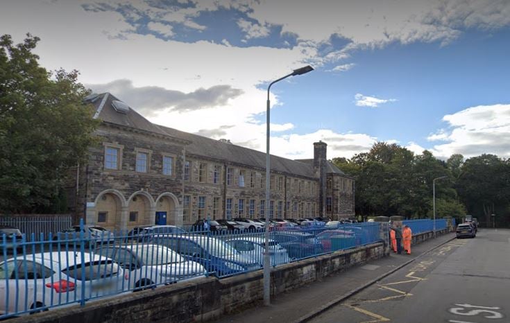Dalziel is a secondary school in Motherwell, North Lanarkshire.
In the 2022/23 school year, it also had 63% of its students attain five or more Highers.