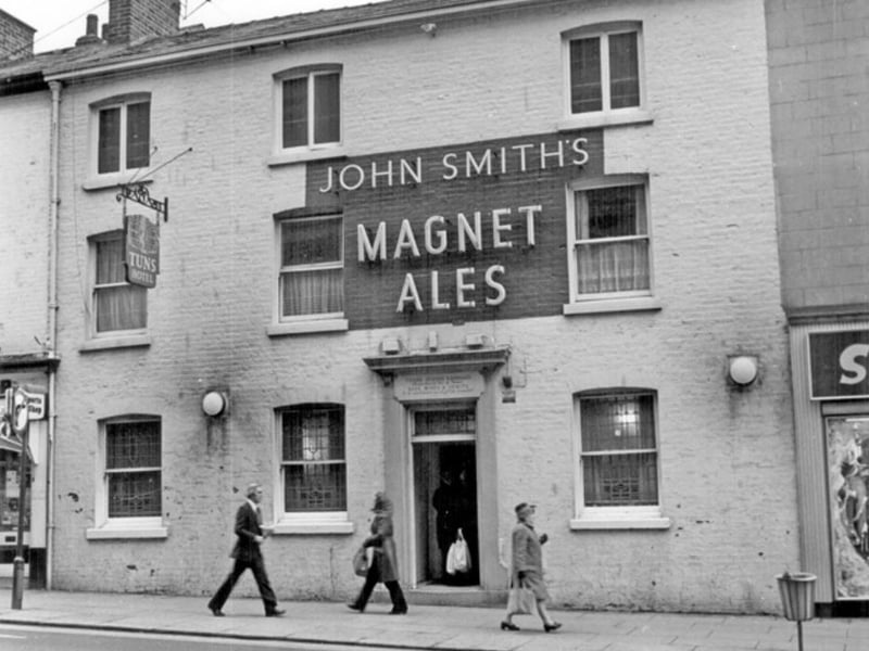 The Three Tuns pub on Leopold Street, Sheffield city centre, in December 1975