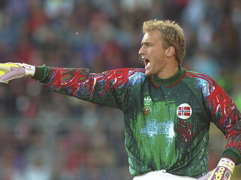 A rather random edition to the cover, the Tottenham Hotspur and Norway international was the cover star in 1995. As an earlier version, the cover stars were seemingly not quite as important at this point.