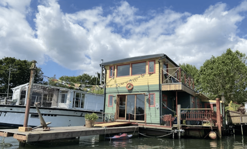 The listing said: "Purplebricks is delighted to offer to market this fantastic bespoke Houseboat Ancasta, as featured on TV." 