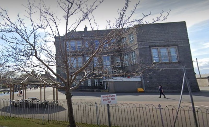 This school is in the Broomhill suburb, in the west end of the city.
In the 2022/23 school year, it too had an average of 85% of its pupils meet the target levels.