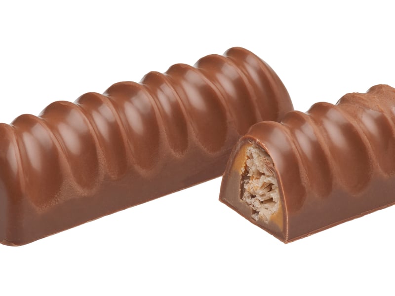 Mars Delight was first introduced in 2004, and despite being a big hit among chocolate fans, it was sadly discontinued after only four years. The bar was made up of milk chocolate bar, caramel, and a wafer.