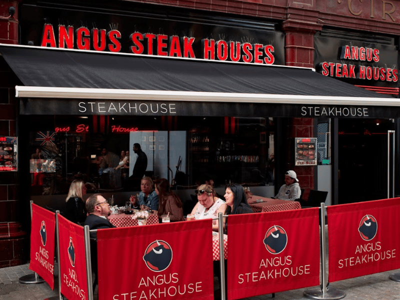Angus Steakhouse Bond Street has a 4.5* rating from 26 reviews. OpenTable says: “Angus Steakhouse Oxford Circus is a culinary gem, tucked away on Argyll Street, and located next to Oxford Circus tube station. Popular in the area, especially with shoppers, and families, advance reservations are highly recommended.”
