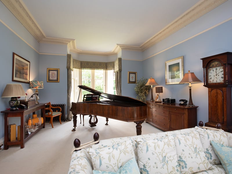 Kingsmuir House has been run for several years as a hugely successful, award-winning, two suite bed and breakfast business.