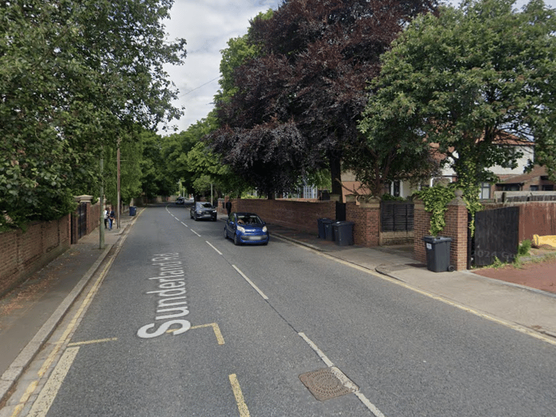 Over the last five years, houses on Sunderland Road sold for an average of £428,125.