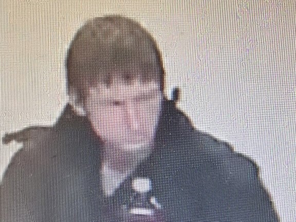 Photo LD8524 refers to a theft from a shop