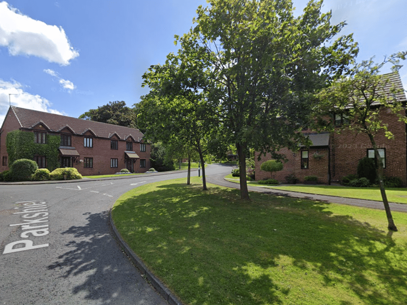 Over the last five years, houses on Parkshiel sold for an average of £481,750.