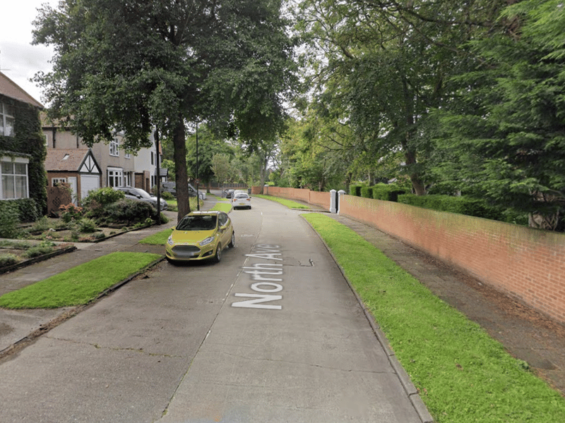Over the last five years, houses on North Avenue sold for an average of £442,000.