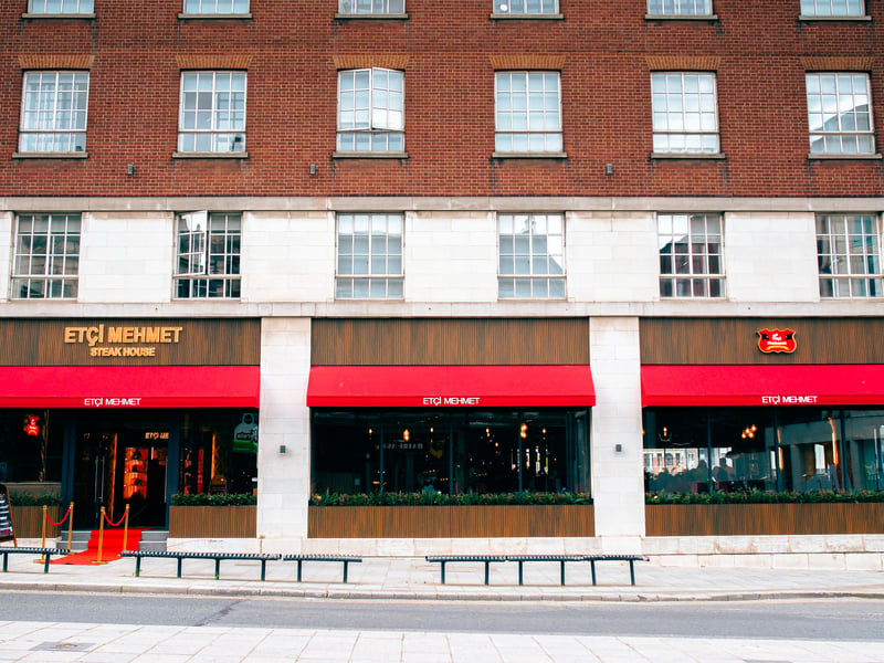 Etci Mehmet in Eastgate has a 4.3* rating from 225 reviews. A Tripadvisor reviewer said: “Great food, amazing atmosphere and excellent service from Vita and the rest of the staff are brilliant. Highly recommend.”
