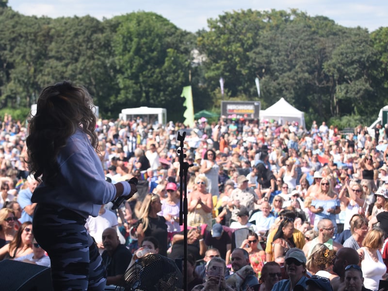 Bents Park was once again packed out for another Sunday Concert.