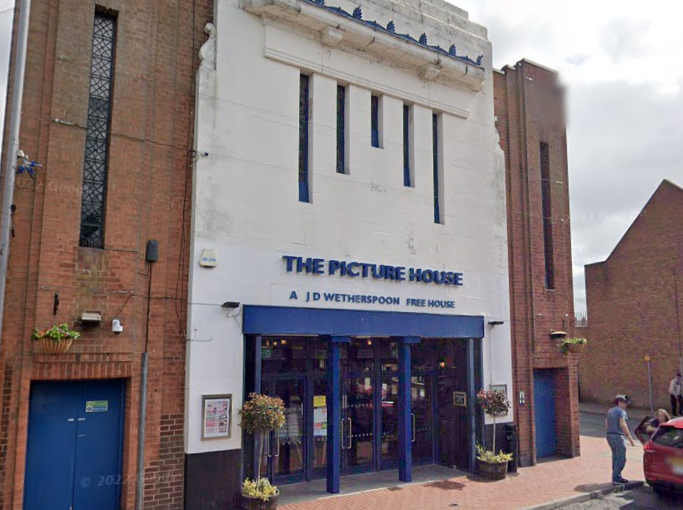 The Picture House in Sutton in Ashfield, Nottingham is a former cinema location. Dating back to 1904, it was originally known as the Picturedrome before reopening in 1931 as the King’s Cinema. It had seating for 1,000 people, and not only showed films but live shows too. The last film to be shown was Walt Disney’s Lady and the Tramp in 1967.