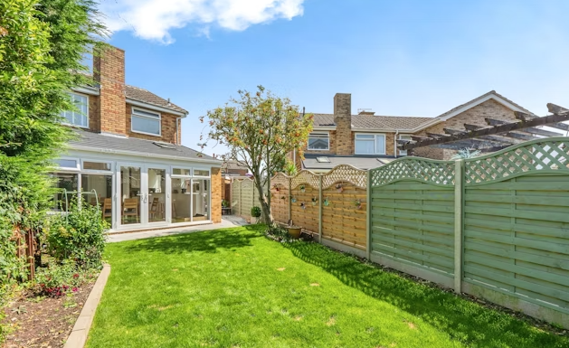 The listing says: An extended 3 bedroom semi detached house that has been significantly improved by the present owners, situated in this popular residential road in Stubbington."
