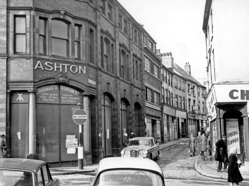 Change Alley, Sheffield, viewed from Norfolk Street, in 1964, with Thornton's confectioners on the right
