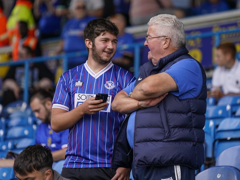 Pompey fans were in full voice on their side's Championship return at Leeds United.
