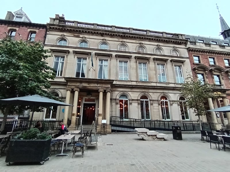Lost & Found Leeds Club in Albion Place has a rating of 4.6 stars from 2,135 Google reviews. A customer said: “Fabulous innovative cocktails and gins. Good atmosphere. I will visit with friends again.”