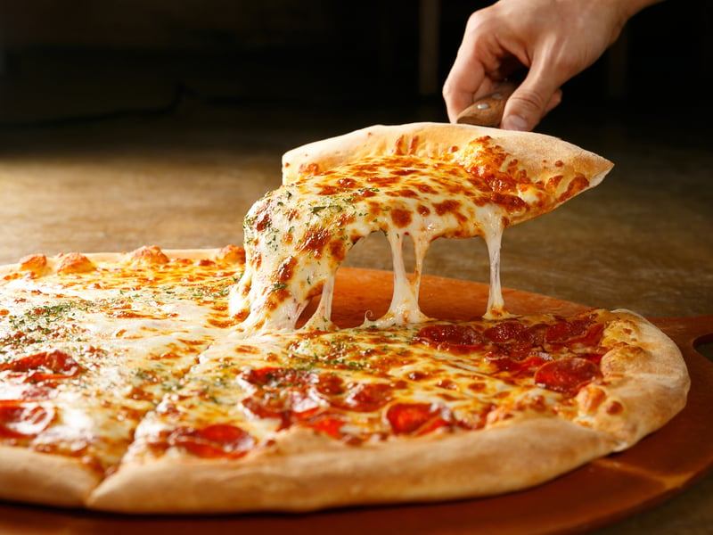 Frankie & Benny’s will be giving away free pizzas to A Level, SQA Highers and GCSE students on their respective results days. The pizzas available to choose from include Margarita or Pepperoni, with the purchase of a large post-mix soft drink. To redeem, students must tell the server when ordering. However, only 50 pizzas are available at each participating restaurant so you’ll need to get there fast!