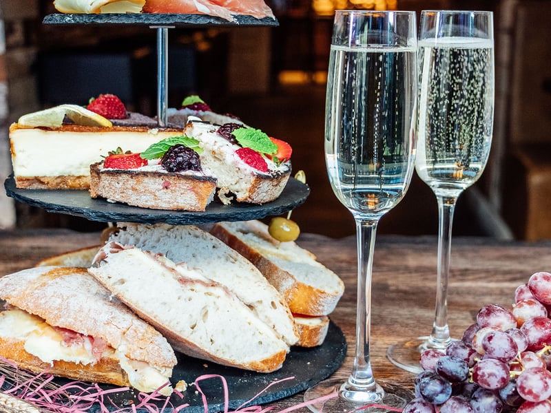 Veeno in Edinburgh puts an Italian twist on the traditional afternoon tea. 