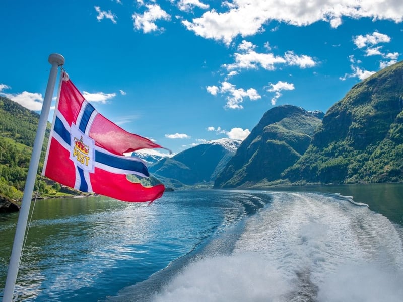 The second of three countries to import £0.8 billion of Scottish good last year is Norway.