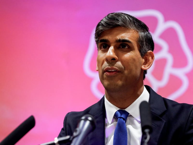 Rishi Sunak may no longer be British Prime Minister, but he's still one of the world's richest politicans. The majority of his fortune actually comes from his wife - British-Indian heiress Akshata Murty, who is the daughter of IT billionaire N.R. Narayana Murthy. Sunak is estimated to be worth around $800 million.