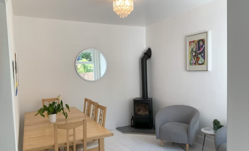 This home is on the market for £325,000 and is being sold with Purple Bricks. 