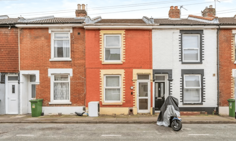 This home comes with two bedrooms and would be a brilliant project for someone to get stuck into.