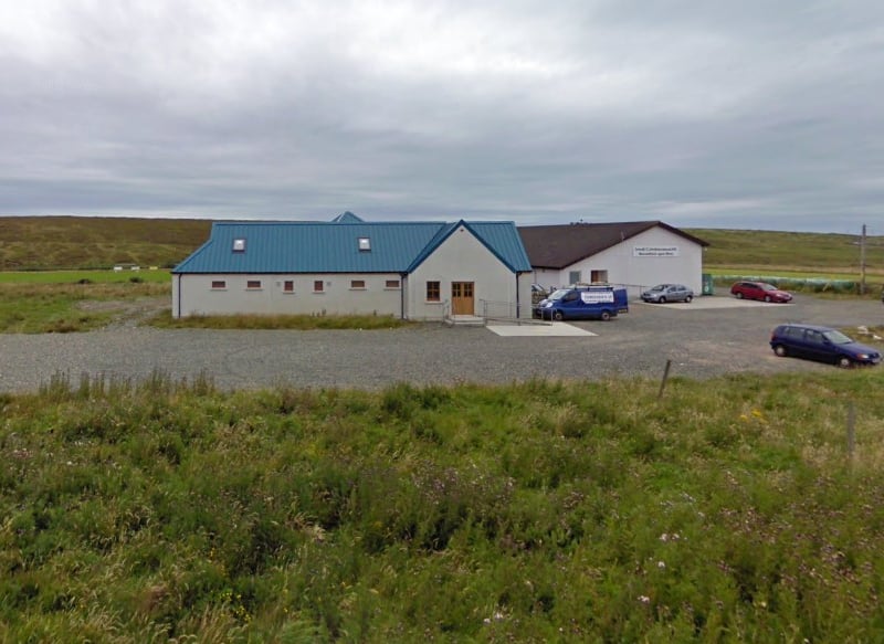 The fifth highest ranked nursery in Scotland was Sgoil Araich Bhaile a Mhanaich, based on the island of Benbeculain in Na h-Eileanan Siar. The school itself has been particularly recognised by the Care Inspectorate for its work in supporting wellbeing, equity and inclusion, which was evaluated as 'very good'