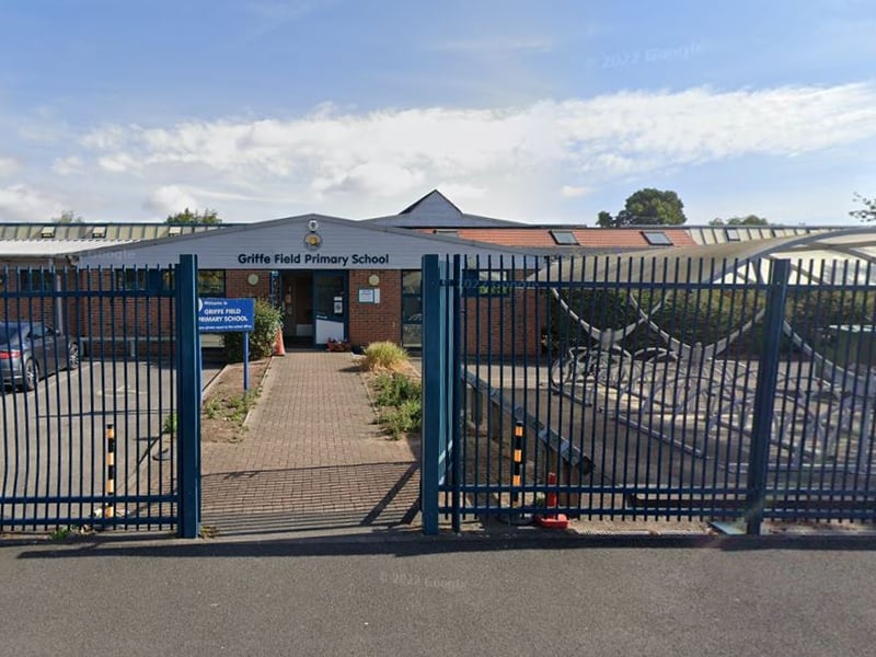 Griffe Field is a primary school in Derby.
In the 2022/23 academic year, 88% of its pupils met the expected standards in reading, writing and maths, compared to an average of 54% locally and 60% nationally.