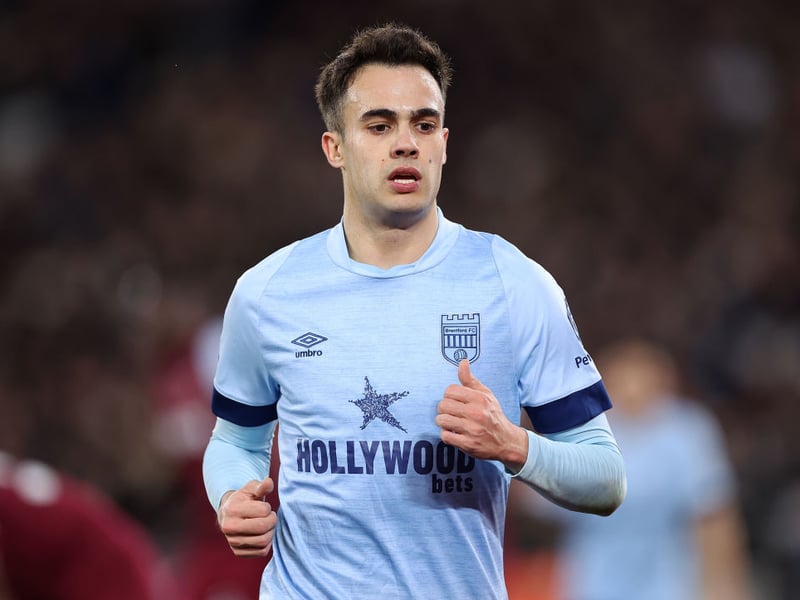 Capped six times by the Spanish national team, Reguilon has played just three games for Tottenham Hotspur this season following loan spells with Manchester United and Brentford. Clearly a very talented full-back, his Spurs contract expires in the summer. Still just 28, he would be a very shrewd free transfer, if a compromise could be found over his reported £53,000 weekly wage.