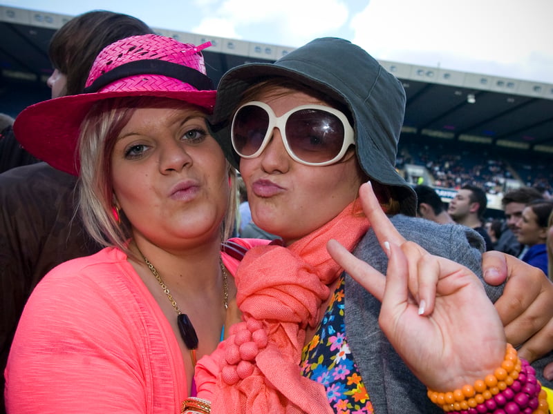There were no shortage of bucket hats in the crowd.