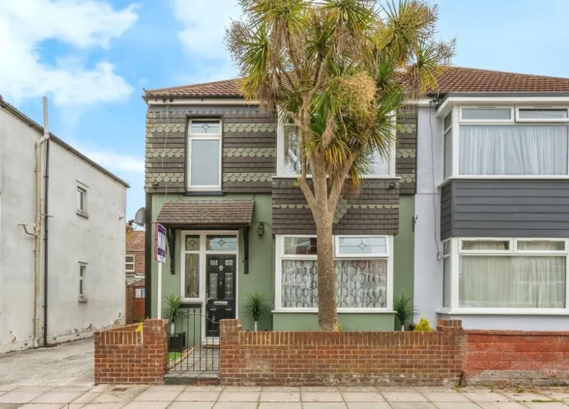 This house is not your ordinary property - it has a wild and eccentric interior within. 
