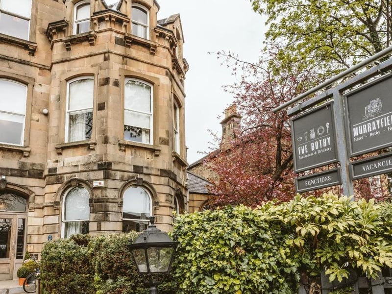 Another Corstorphine Road accommodation option, The Murrayfield Hotel is a 17 minute walk from Murrayfield Stadium. 